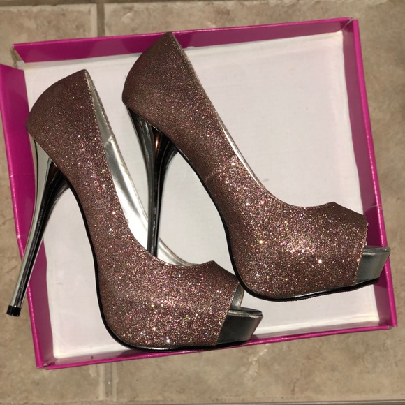 Glitter Platform Heels - Picture 2 of 4